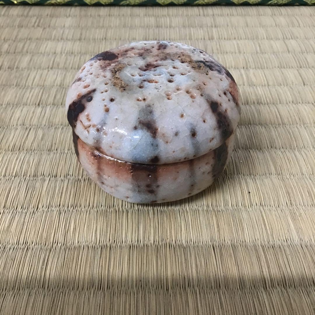 茶道具　志野香合　奥磯栄麓作　共箱　S30KG 茶道具 志野香合 奥磯栄麓作 共箱 S30KG